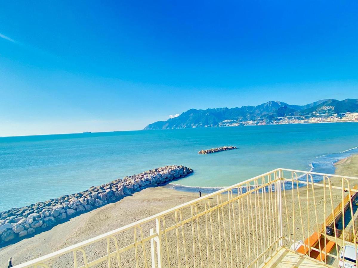 Sea View Apartment 5 Mt From The Beach Salerno Eksteriør bilde